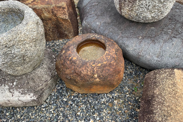 Chozubachi,Kurama stone